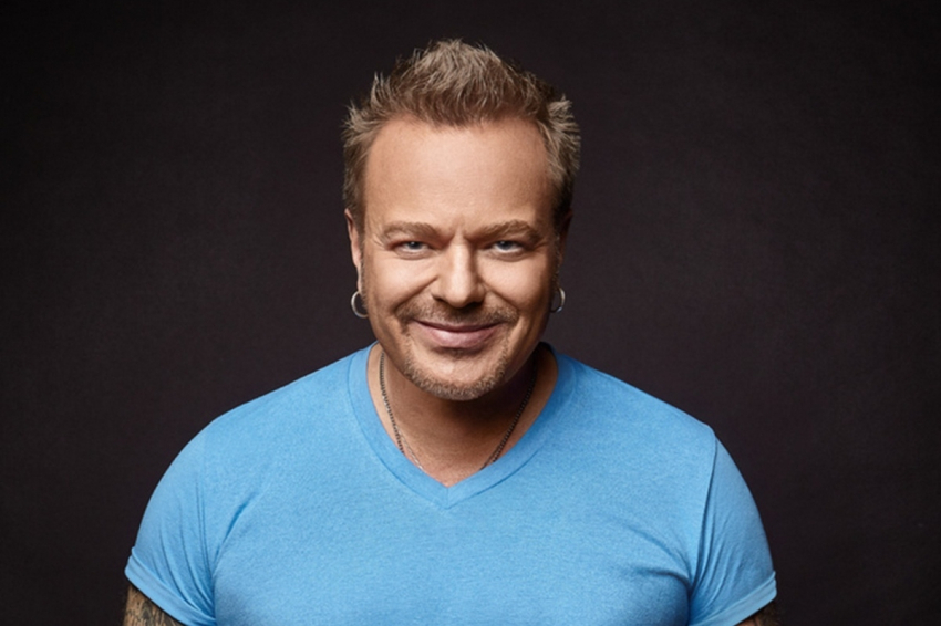 Один из авторов новосибирской песни про Виталю решил объяснить ее успех на ТНТ