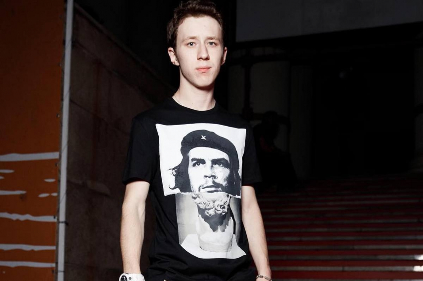 «Сейчас вообще не снимаюсь»: После побега из России Семен Трескунов находится за чертой бедности — уже 100 раз пожалел об эмиграции