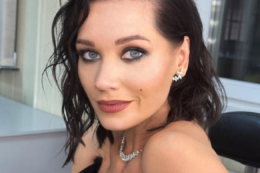 «Могу себе позволить»: Поклонники не узнали преобразившуюся Кристину Асмус — появилась на публике с новым цветом волос