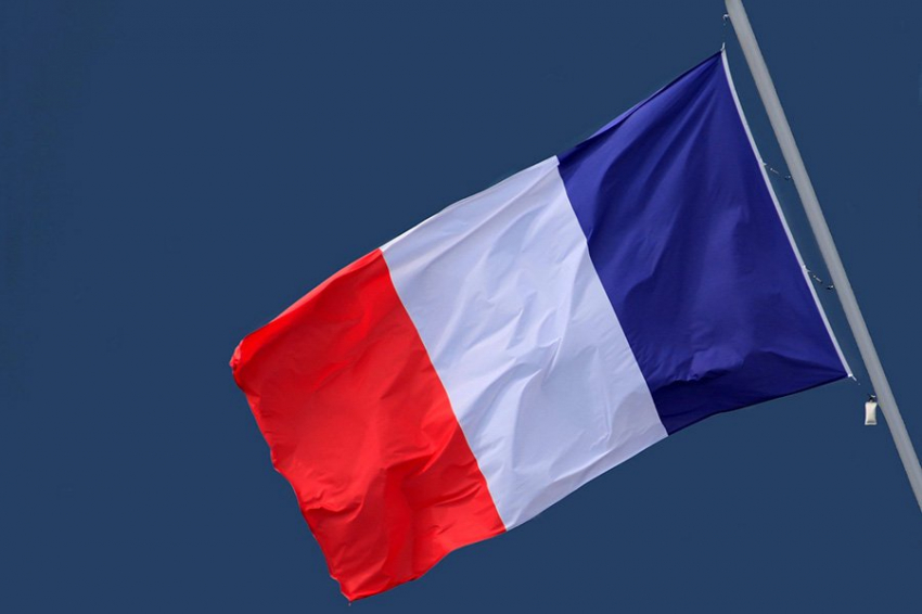 Планы «войны с Россией» настроили против президента Макрона всех французских политиков