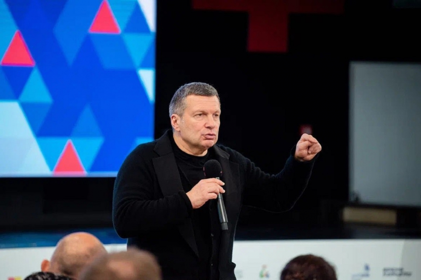 «Заткнитесь»: Владимир Соловьев назвал мерзкой истерикой жалобы жителей Белгорода на обстрелы – что ответили белгородцы