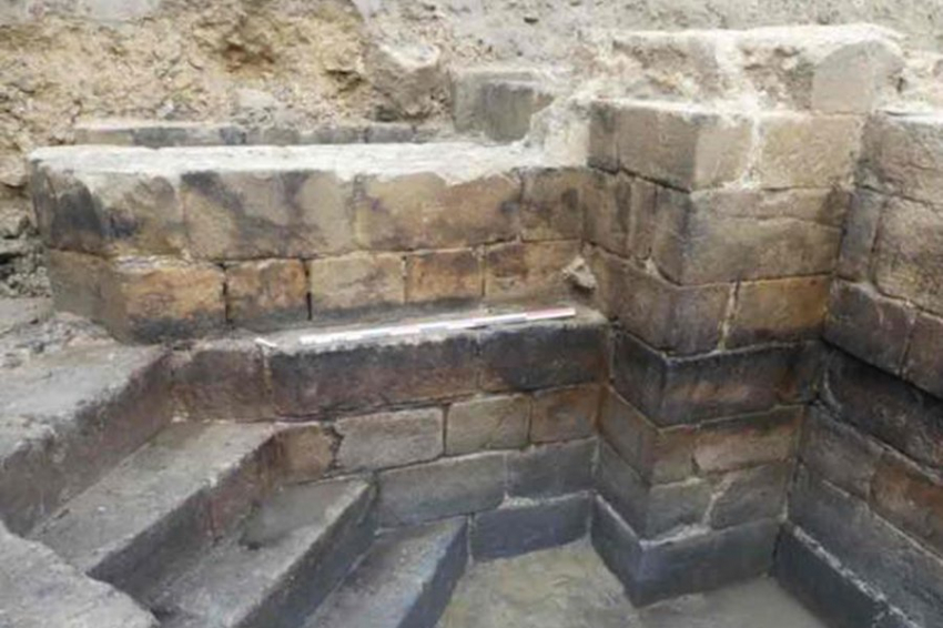 Во Франции раскопан роскошный замок герцогов