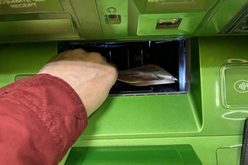 Каждый получит по 10 тысяч рублей с 9 апреля. Деньги придут на карту «Мир»