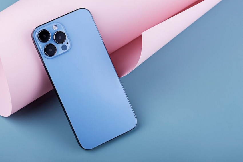 Эксперты провели анализ и сообщили о рекордном падении цен на iPhone 14 в России
