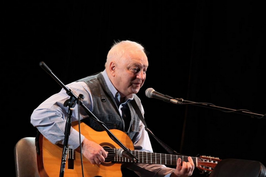 Барды Никитины, призывающие помогать Украине, грозят, что вернутся в Россию