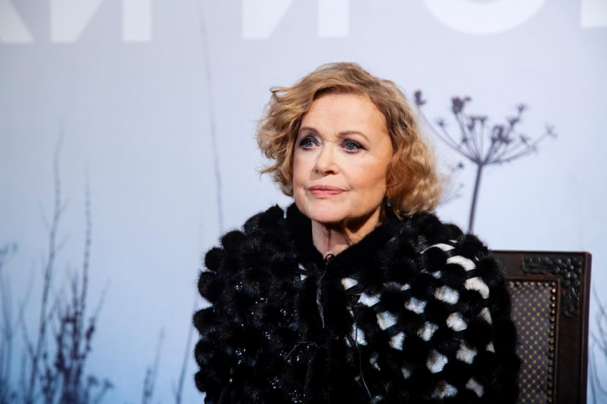 StarHit.ru: Актриса Талызина рассказала о драке между Руслановой и Ахеджаковой