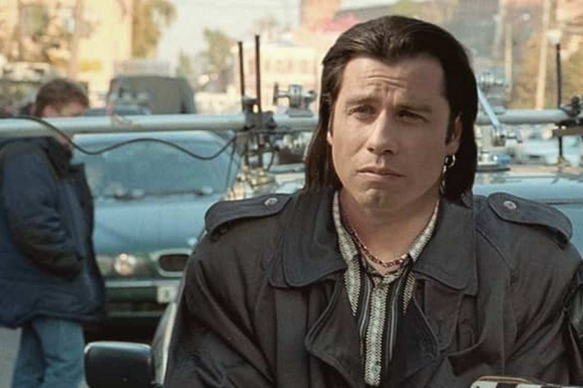 В 70 лет все еще хорош: Джон Траволта показал, как управляет самолетом