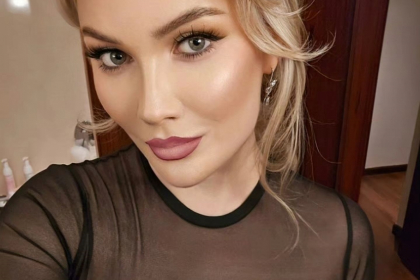 Жена Стаса Михайлова показала фигуру в купальнике — сняла эффектные фото