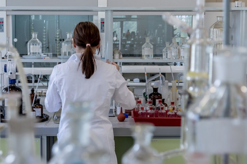 Nature Microbiology: анализ кала малышей поможет врачам загодя выявить аутизм