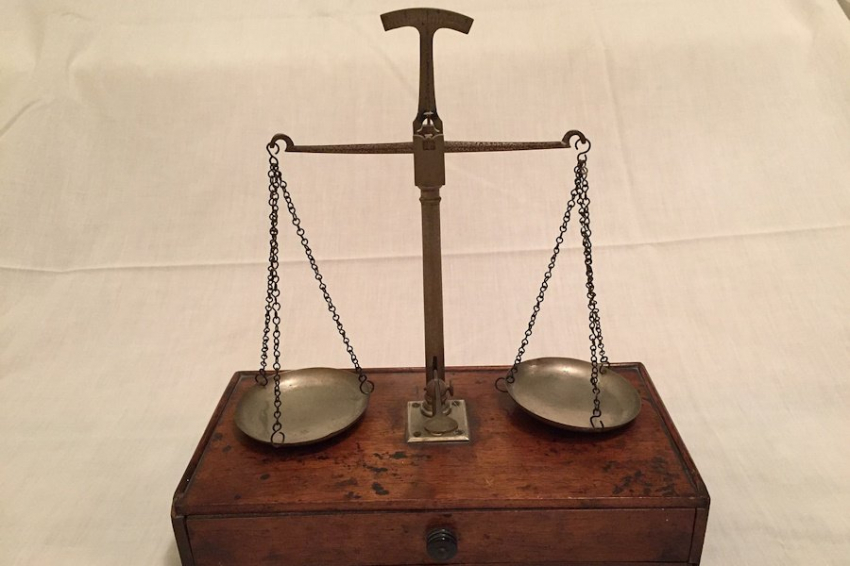 В MIT выявили связь канцелярщины с магическими заклинаниями