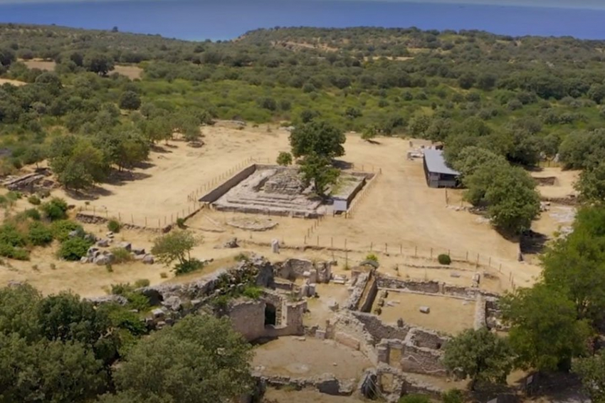 На побережье Турции найден необычный греческий театр возрастом 2400 лет