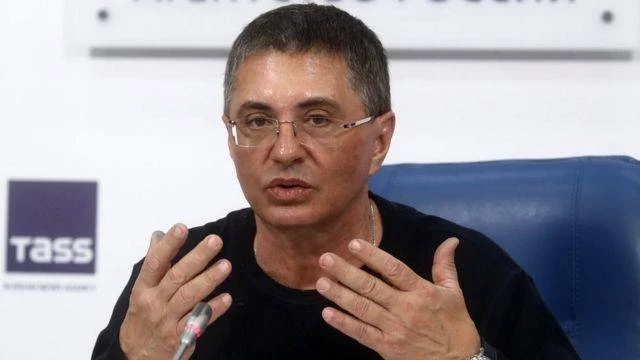 Доктор Мясников назвал болезни, которые не нужно лечить