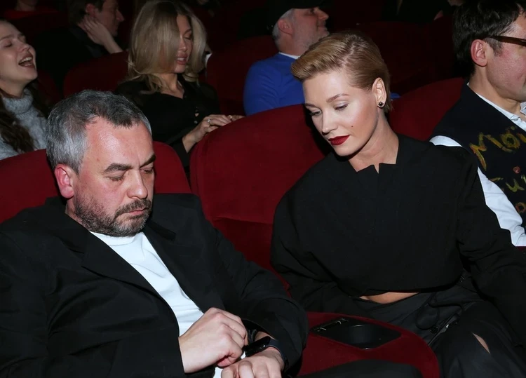 Кристина Асмус ушла от возлюбленного, бросившего ради нее жену