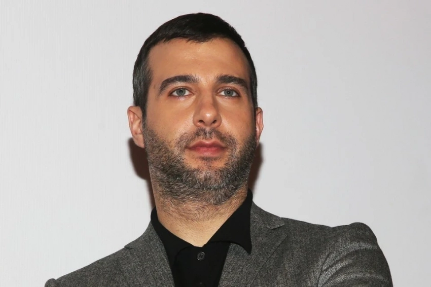 Ургант спешно закрыл бизнес в Париже после разразившегося скандала