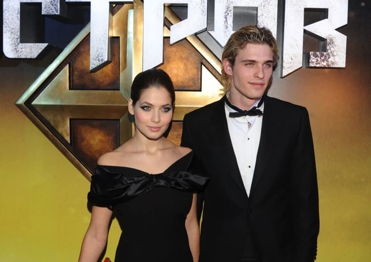 Тяжело больному актеру Василию Степанову стало хуже: страшные подробности о звезде "Обитаемого острова"