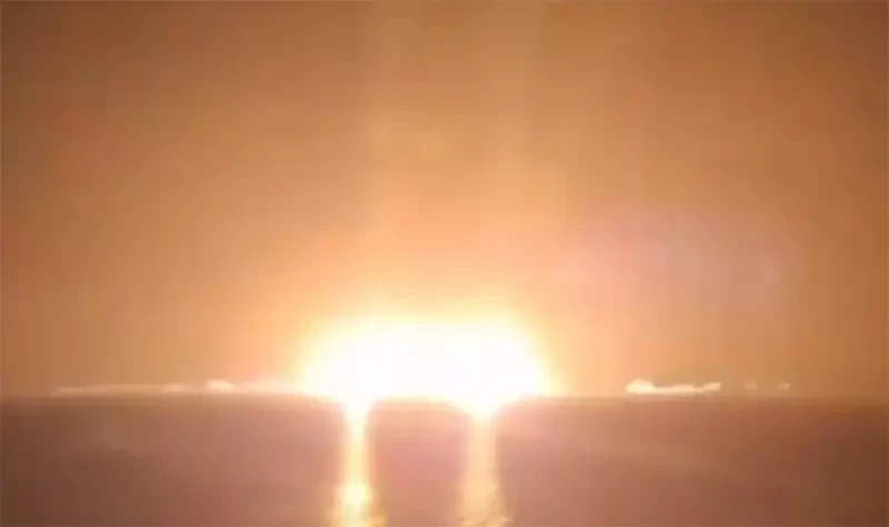 На фоне слов Трампа «В войны ввязываться не собираемся» авиация США ударила по нефтяному порту в Йемене