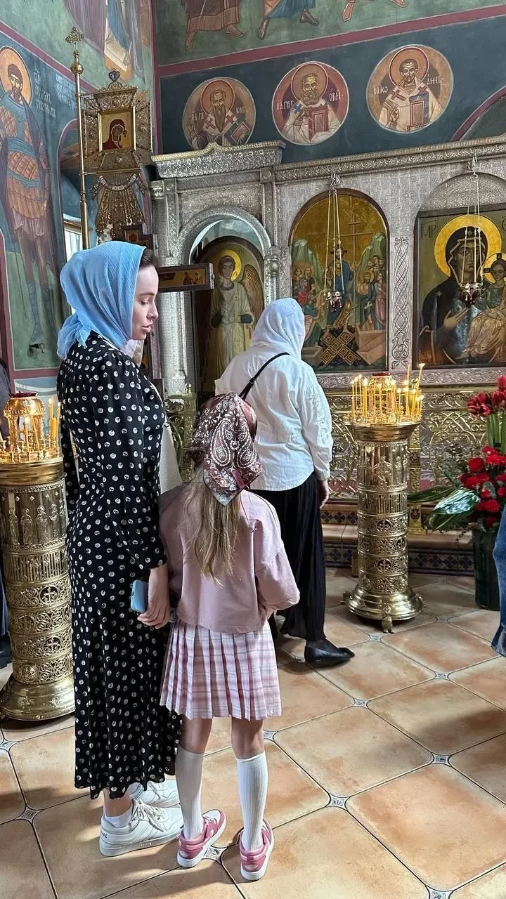 От Ивановской области до Китая: как Виктория Шелягова, Ольга Бузова, Мадонна, Кэти Перри и другие звёзды отпраздновали Пасху