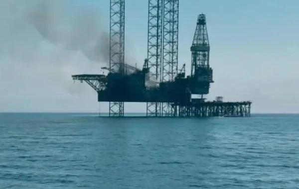 ВС РФ тяжёлой ракетой ударили по личному составу ГУР МО Украины на буровой в Чёрном море (видео)