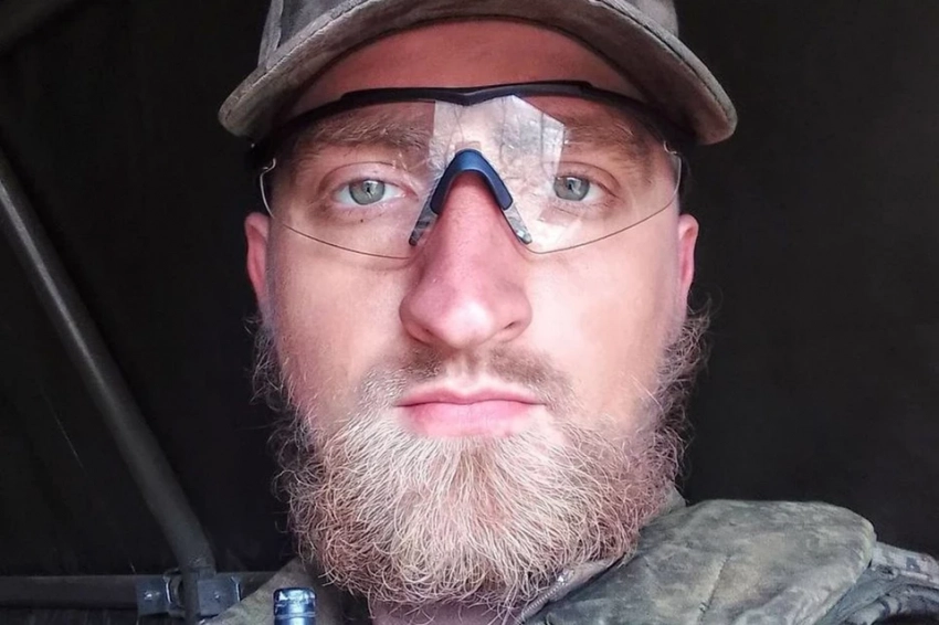 «Вампир» Глеб Калюжный, сын Пореченкова и Ирина Нельсон из Reflex: как российские звезды служили в армии