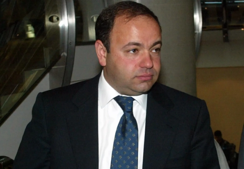 "Загадочный и плодовитый". В Forbes вышел материал о миллиардере Евгении Швидлере, который стал художником под псевдонимом ES23