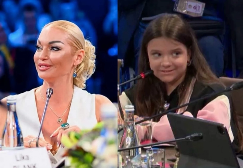 Анастасия Волочкова, Мария Янковская ("Сигма-бой") и Татьяна Ким в необычных кедах приняли участие в ПМЭФ-2025