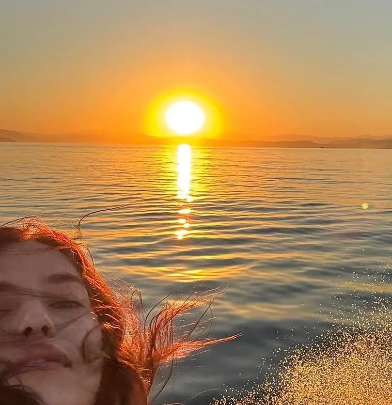 Бикини, яхта и закаты: как Ирина Шейк отдыхает в Турции