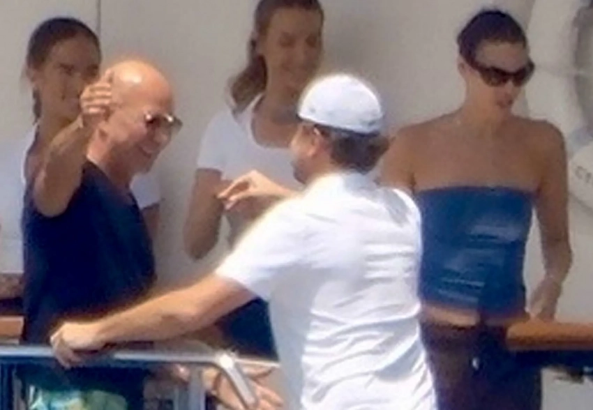 Джефф Безос и Лорен Санчес отдыхают с Леонардо ДиКаприо и его девушкой Витторией Черетти на Ибице